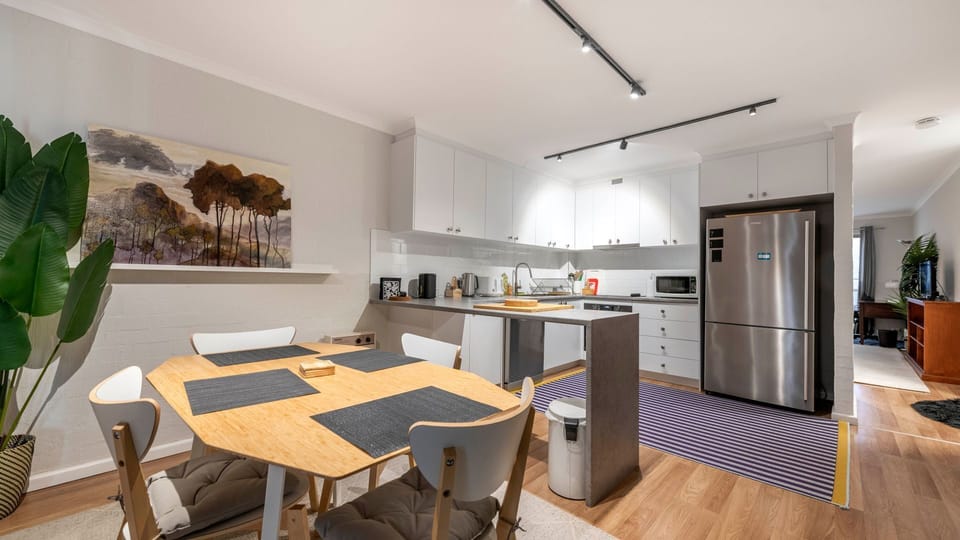 Dining Area to Kitchen