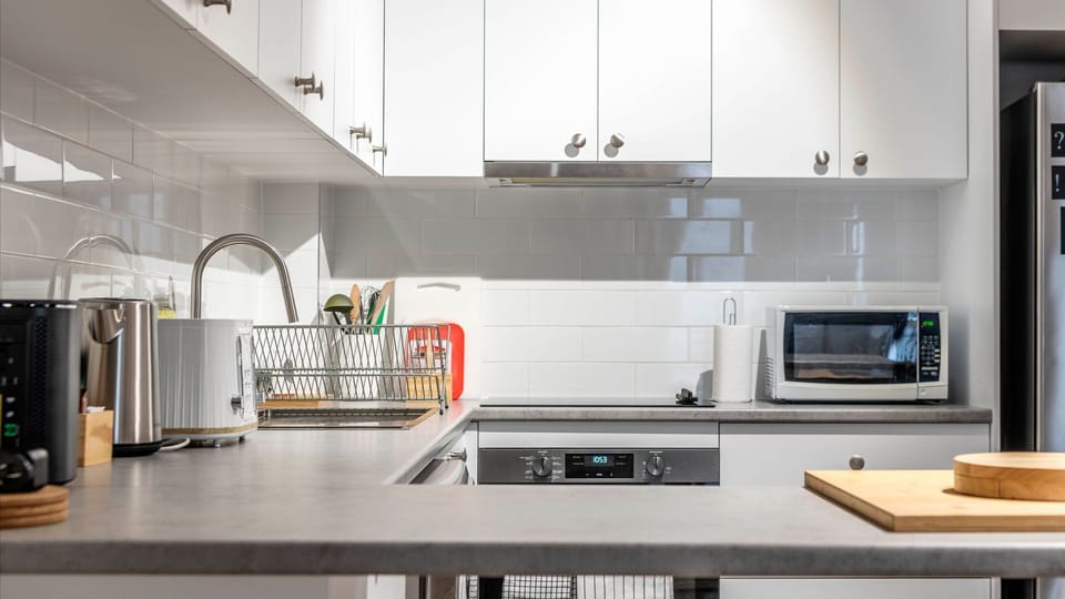 Kitchen Area with Breakfast Counter