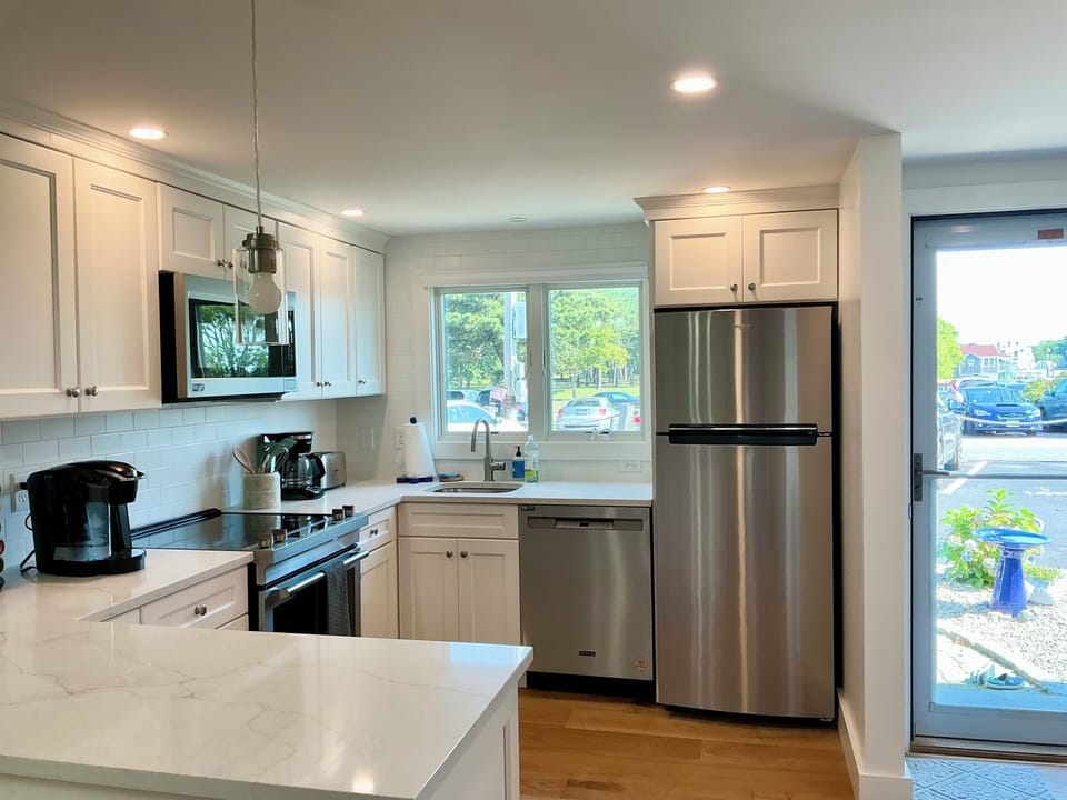 Funky equipped Kitchen