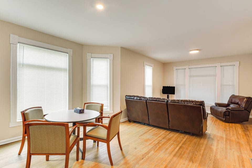 Galesburg Vacation Rental | 1BR | 1BA | Stairs Required | 1,050 Sq Ft