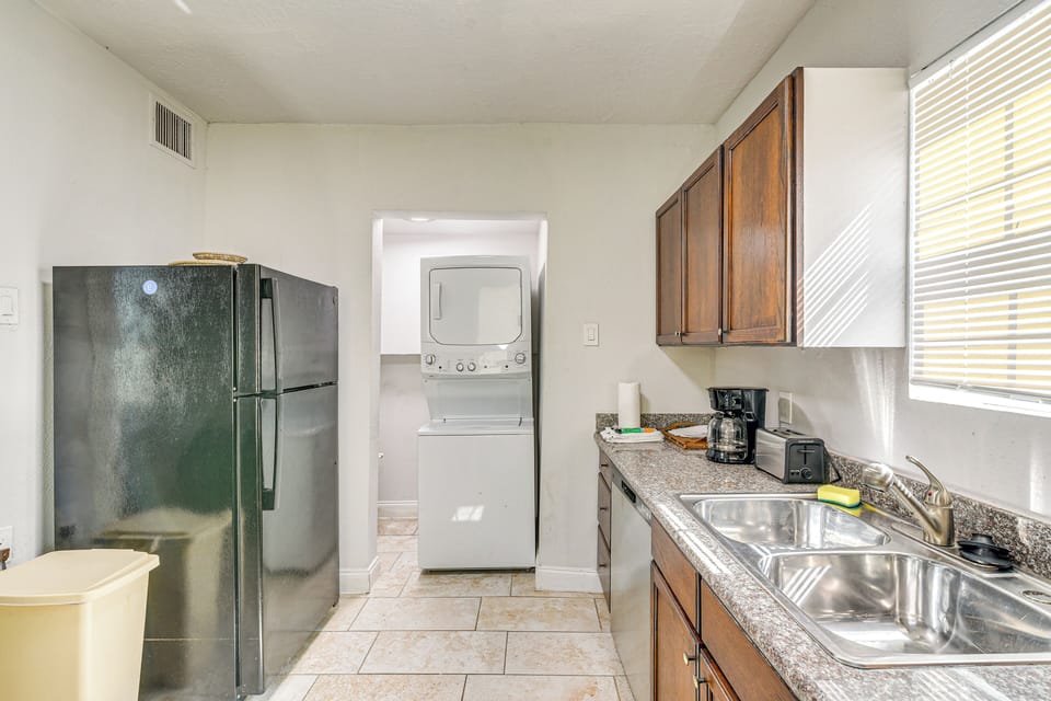 Kitchen | Cooking Basics | Dishwasher | Single-Story Home