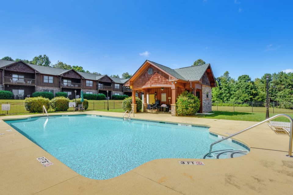 Six Mile Vacation Rental | 3BR | 2BA | Step-Free Access | 1,000 Sq Ft