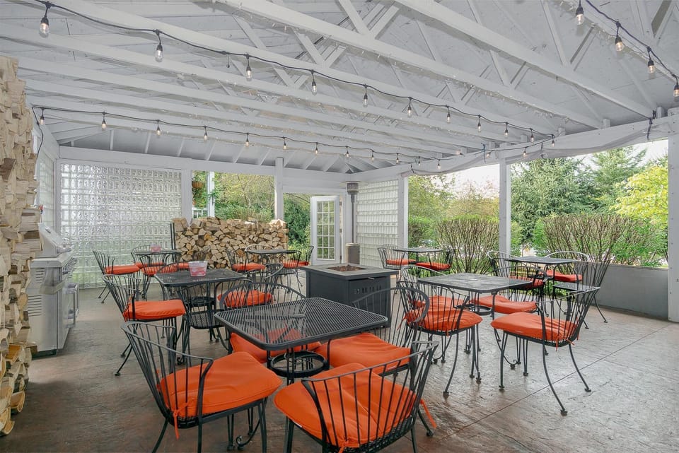 Dining_Area_3