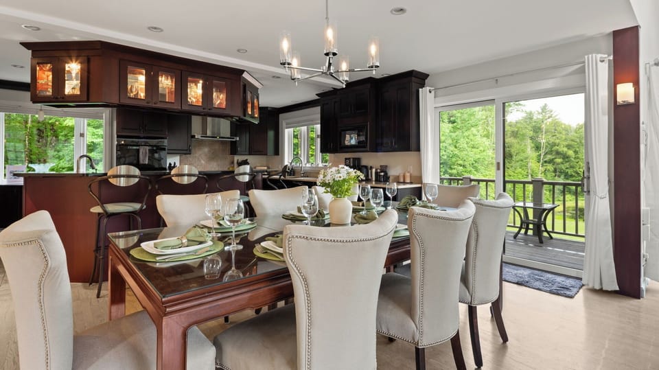 Formal Dining