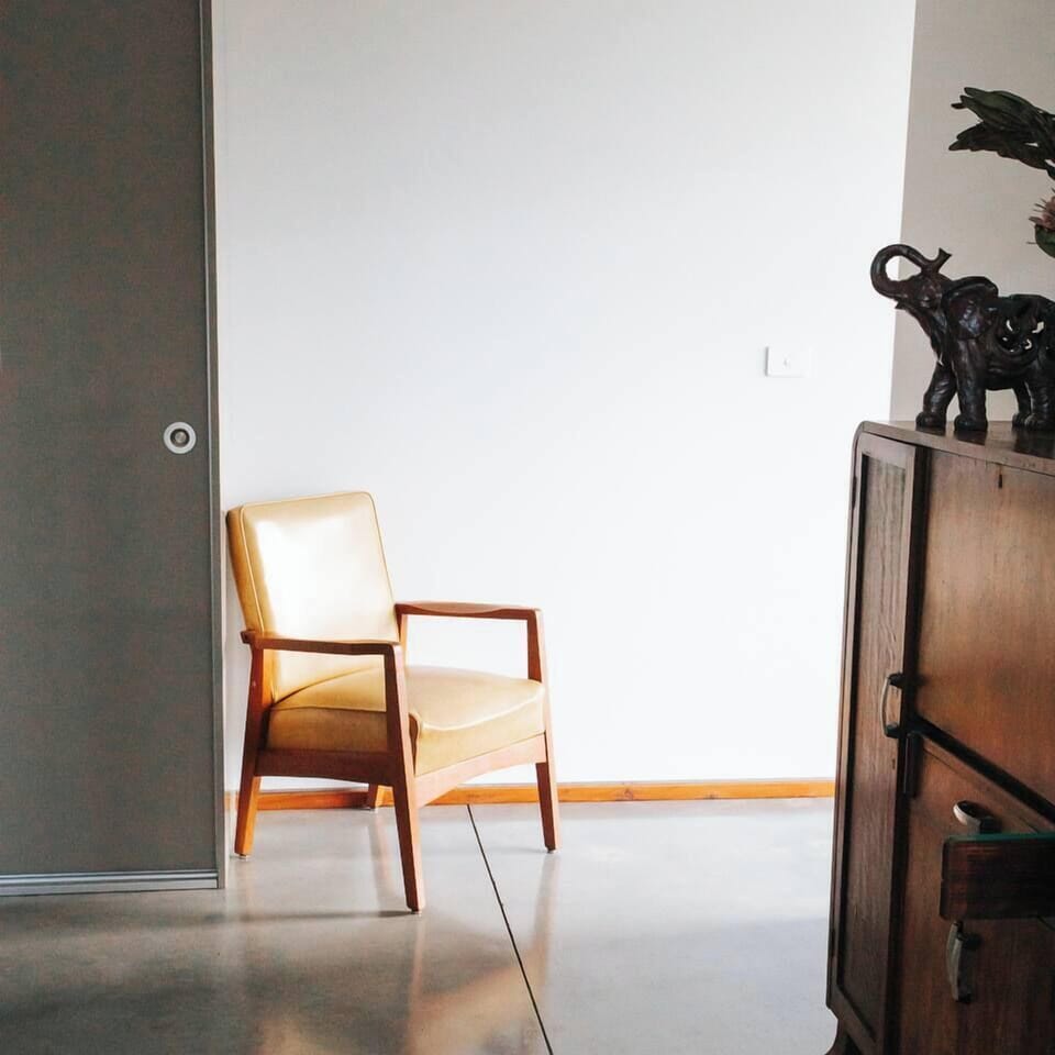 The master bedroom features a spacious walk in robe area as well as waterfall shower and separate toilet room and bathroom vanity.