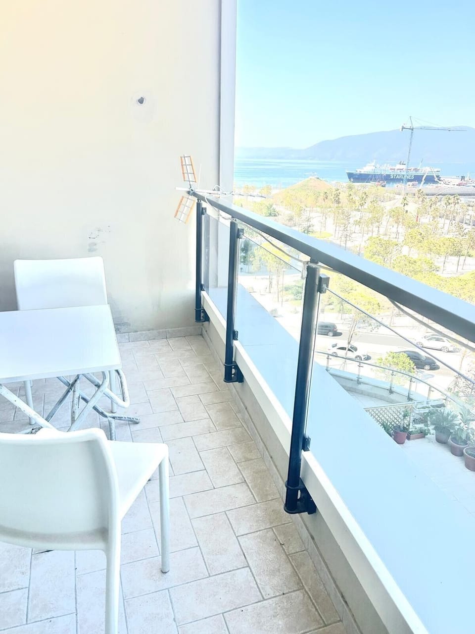 balcony with sea view 