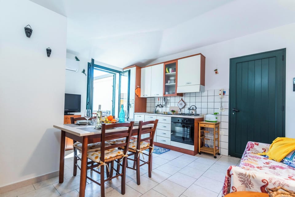 Kitchen and dining area