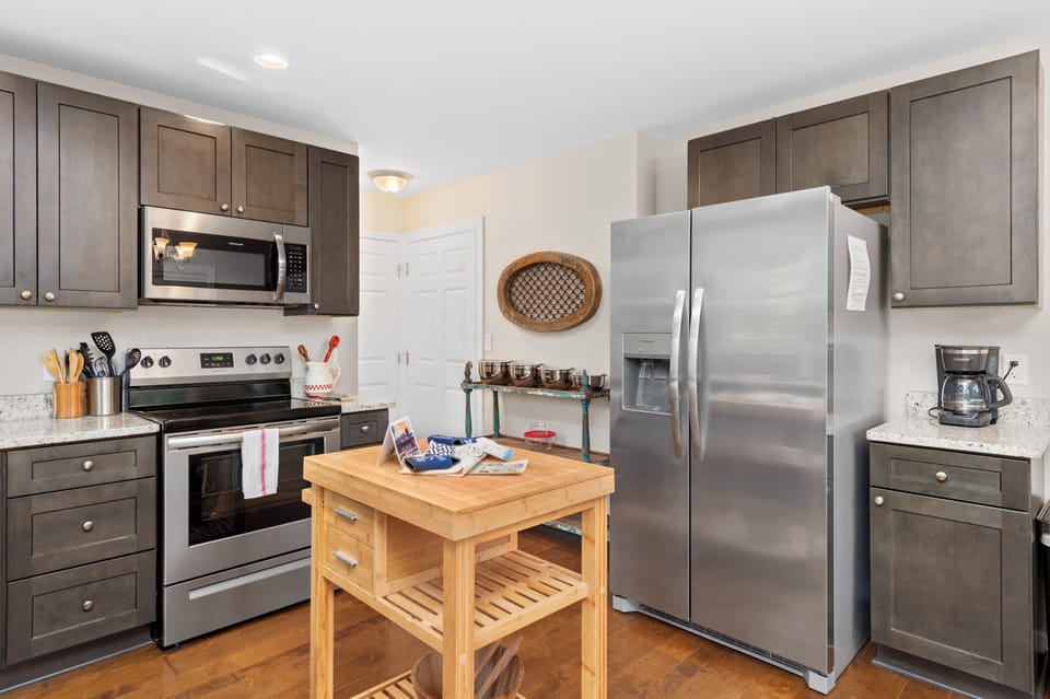 Kitchen. (Little Sycamore)