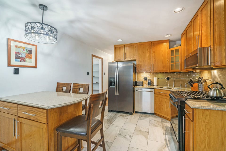 Cook or hang out at the island. There are dishes, gadgets and tools for you to use. Just bring the food and beverages...