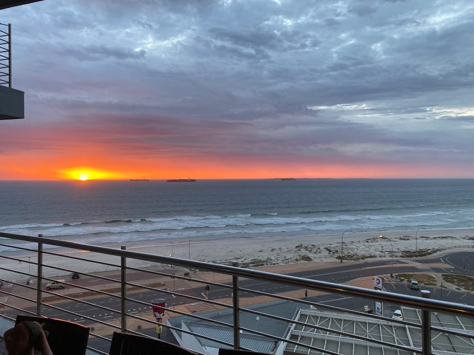 Sunset at Horizon