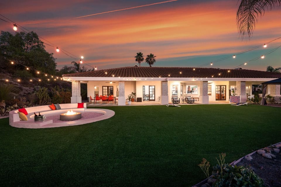 Gather around the natural gas fire pit and soak in the breathtaking vistas of Temecula Valley wine country