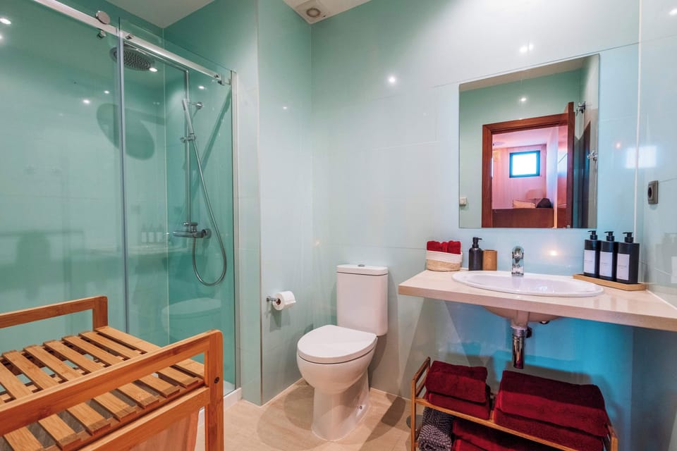 Connected bathroom