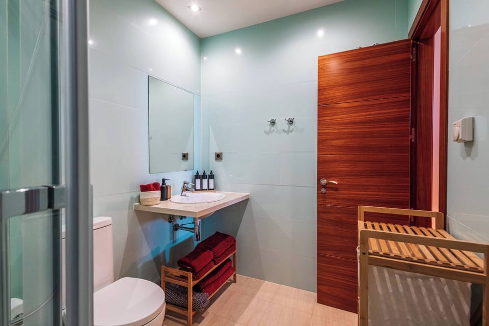 Connected bathroom