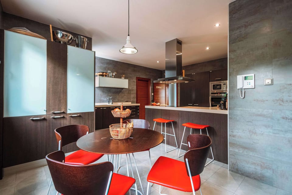 Shared fully equipped kitchen