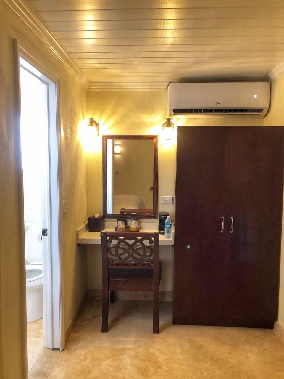 Freshen up at the handy vanity before heading out.