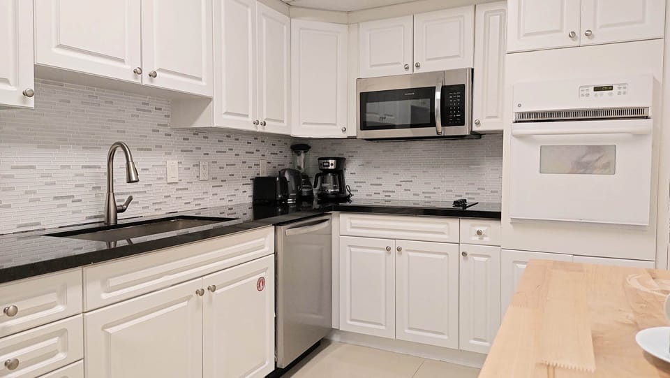 Kitchen fully equiped