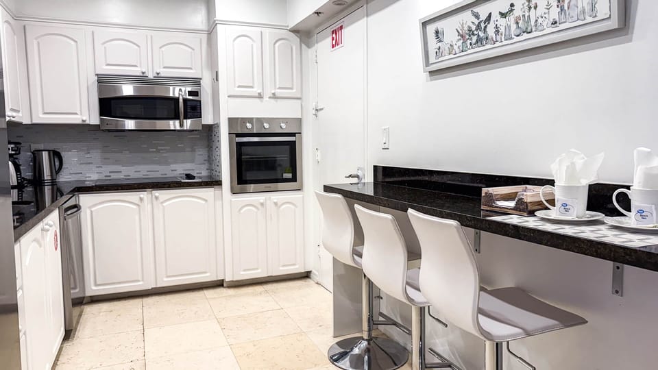 Fully equipped kitchen