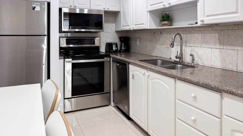 Fully equipped kitchen