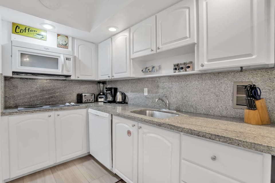 Fully equipped kitchen