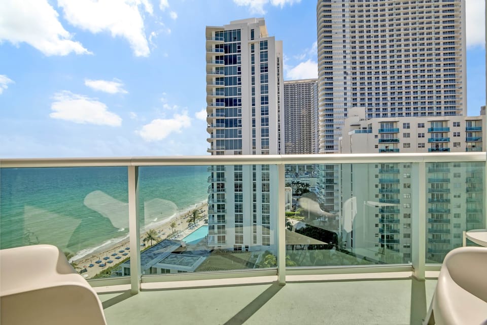 Balcony with ocean view