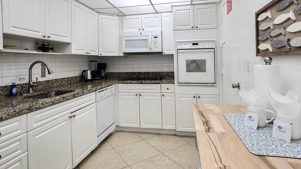 Fully equipped kitchen