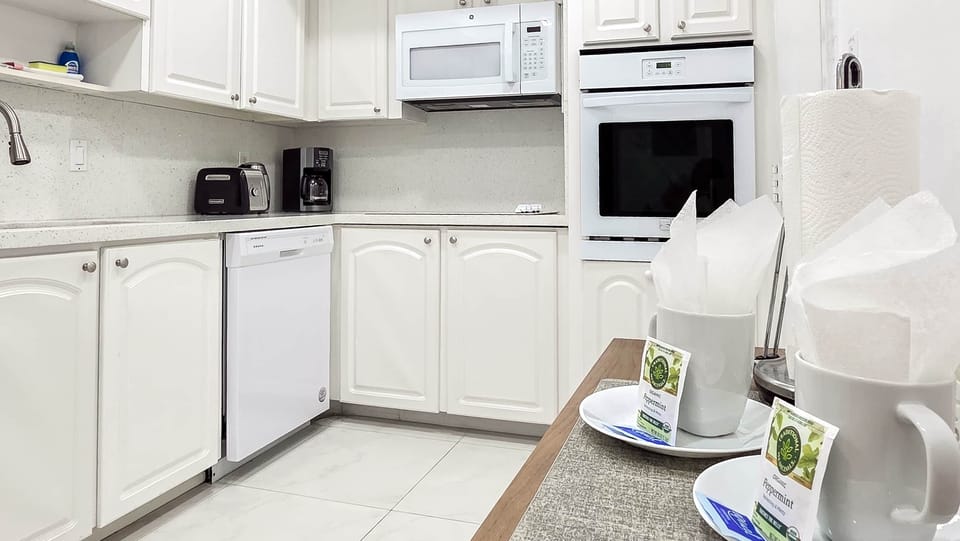 Fully equipped kitchen
