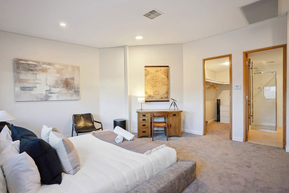 Bedroom (1)