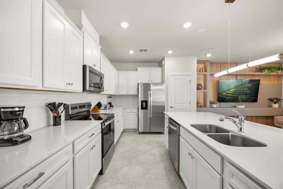 16160 Palm Frond Ave (6).jpg