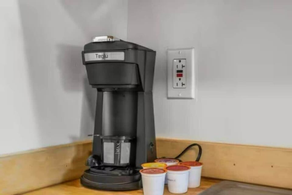 Experience the perfect cup of coffee every time with this coffee maker
