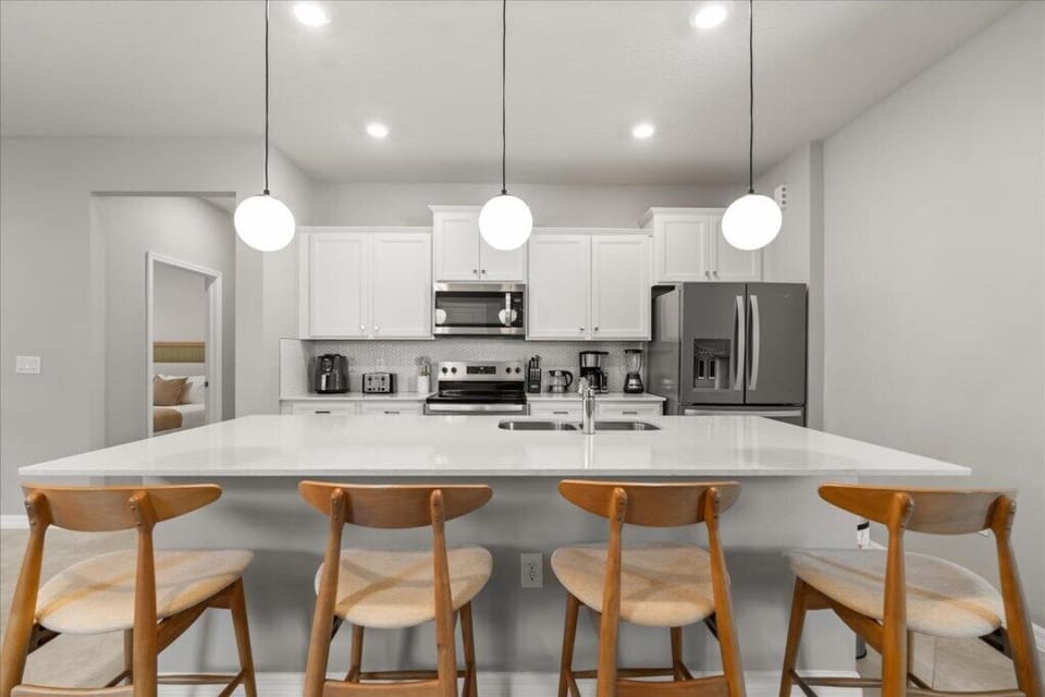 15882 Cape Coral Loop  (8).jpg
