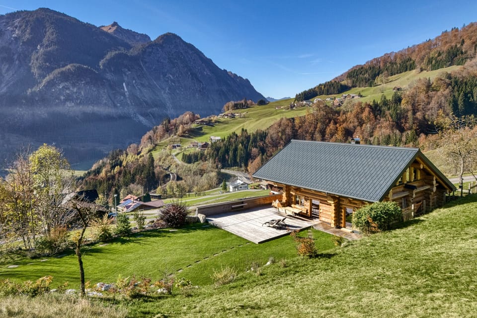 Chalet Bomhüsle in Dalaas in the Klostertal valley with wonderful views.
