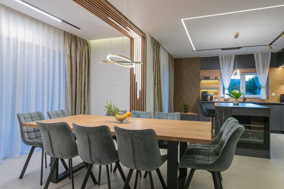 Kitchen and dining area