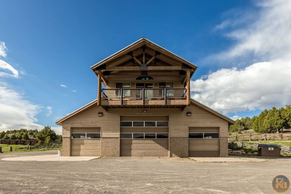 View of south side Balcony that overlooks the ranch.
