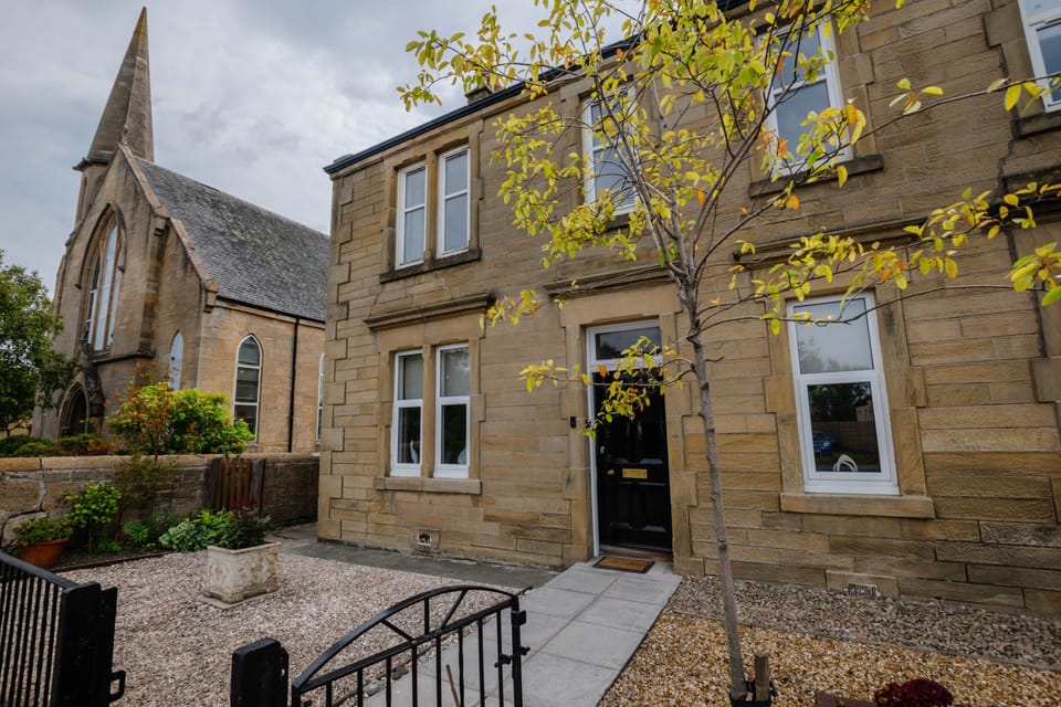 Private front entrance for easy and secure access