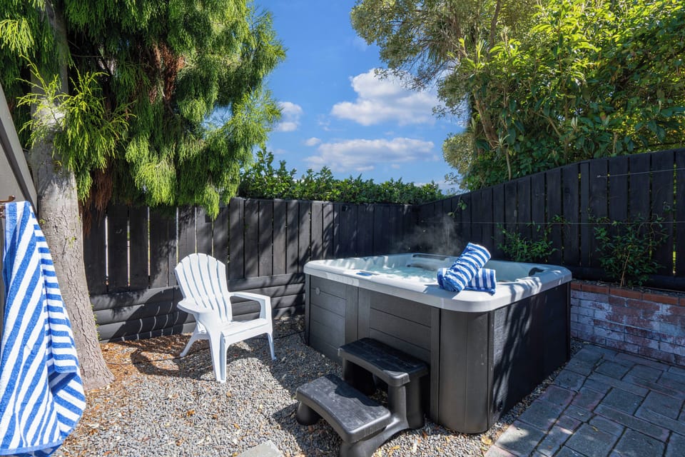 Alpine Spa that seats 6