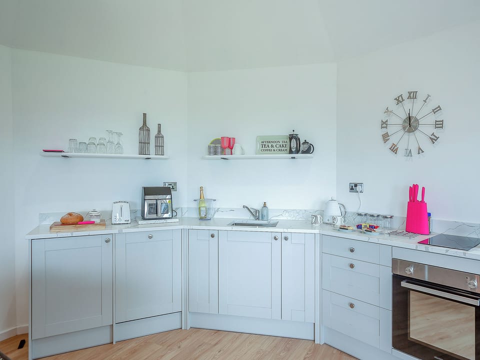 Kitchen | Deer&rsquo;s Leap - Sibrwd Y Coed, County Conway