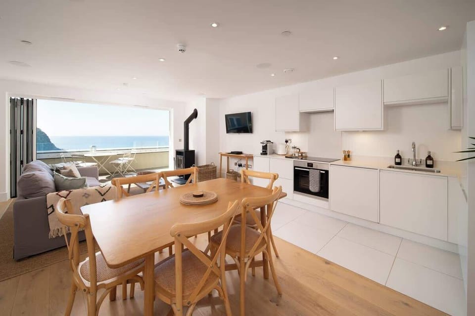 Eat together with gorgeous views of the surrounding landscape.