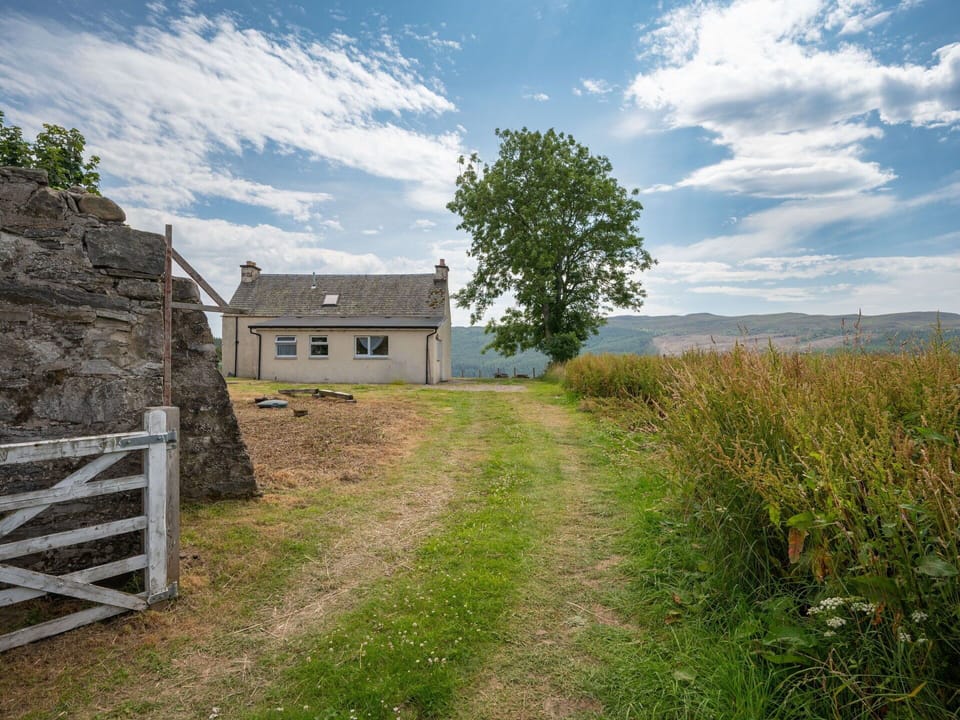 Grass, Grassland, Cloud, House, Rural Area, Landscape, Plain, Land Lot, Cottage, Ecoregion