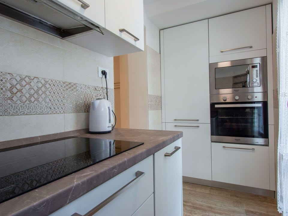 Interior Design, Ceiling, Apartment, Flooring, Furniture, Floor, Room, Lighting, Home, Couch