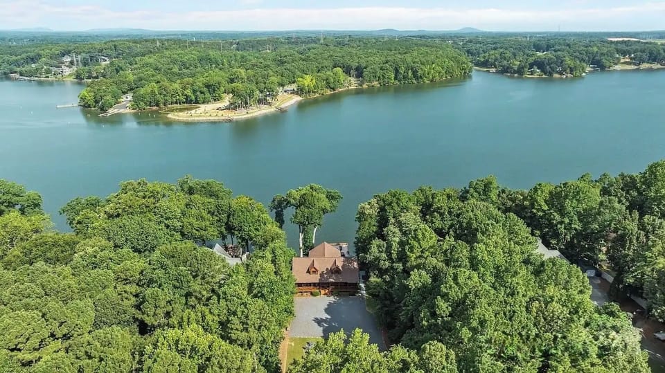 Incredible private lot on on the main channel.