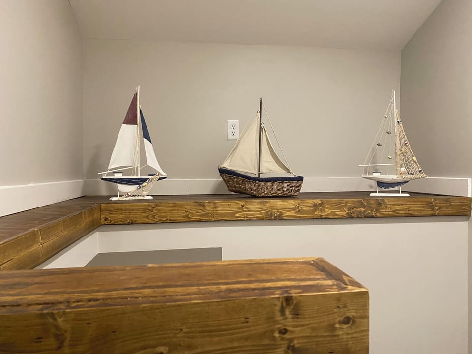 Seasonal display area in stairwell. 