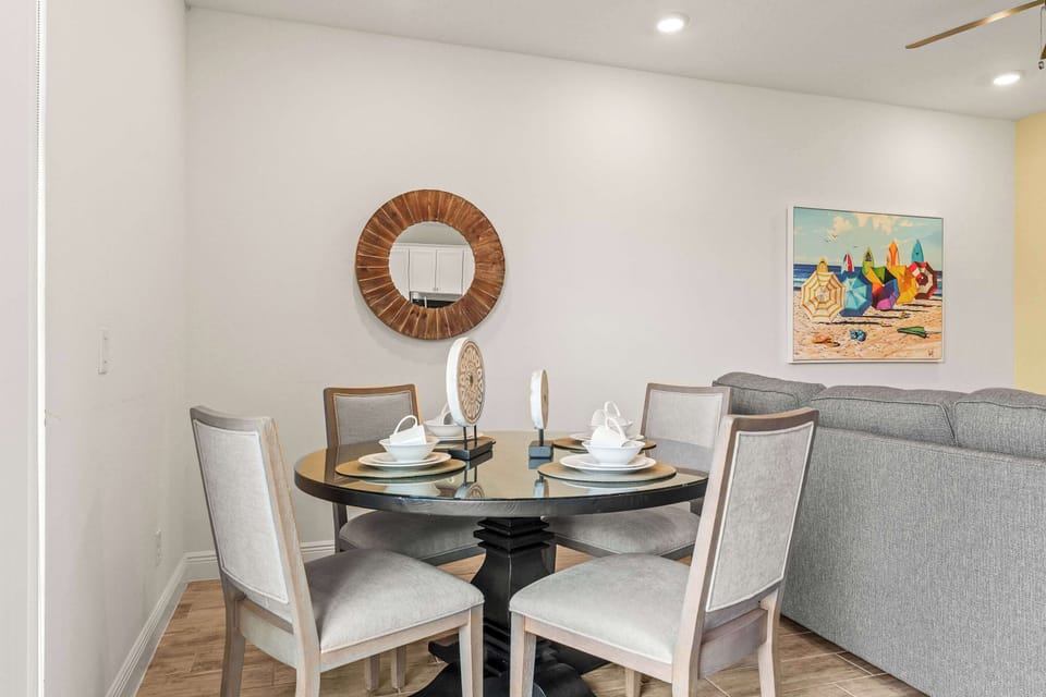 Dining table with seating for 4 