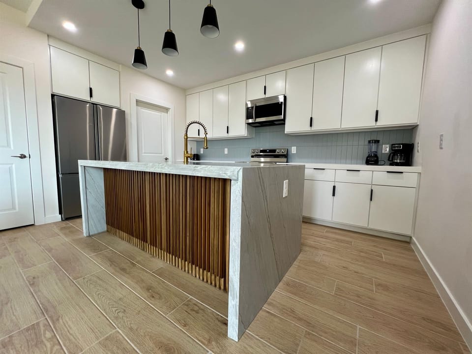 Functional and Stylish Kitchen