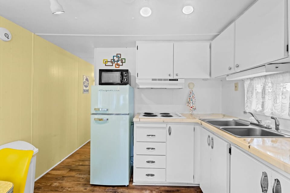 Efficient Kitchen and Dining
