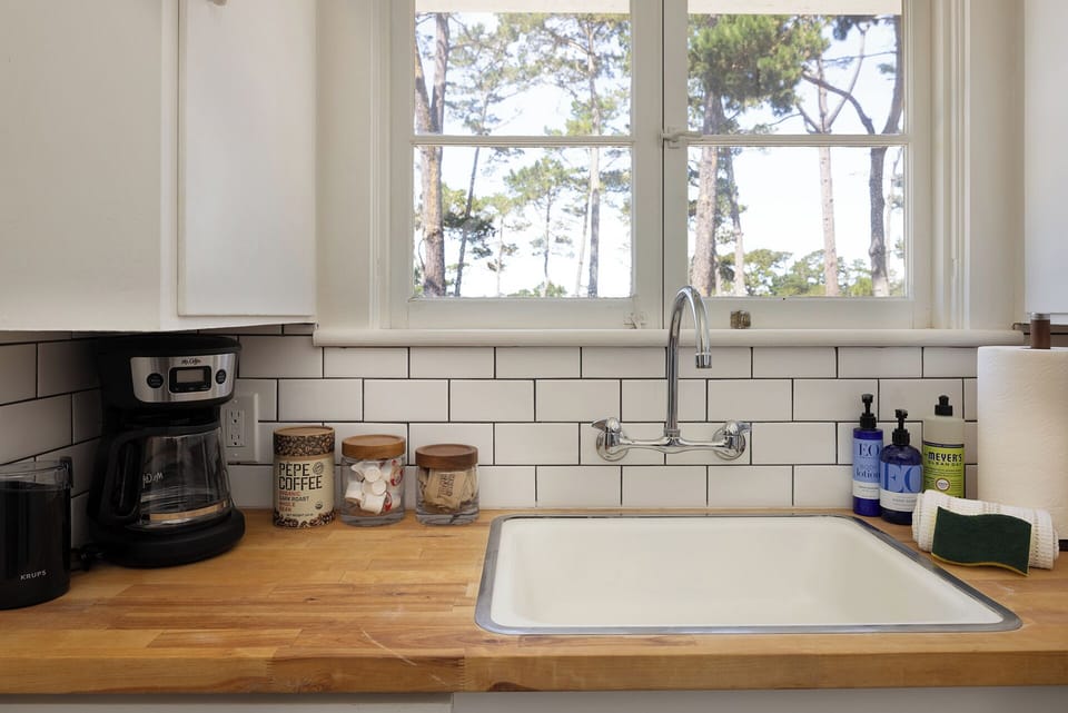 Coffee, cream & sugar & a view are waiting for you upon arrival!