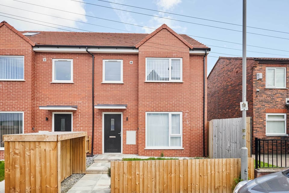 Holland Street Townhouse II, Fairfield - Host & Stay