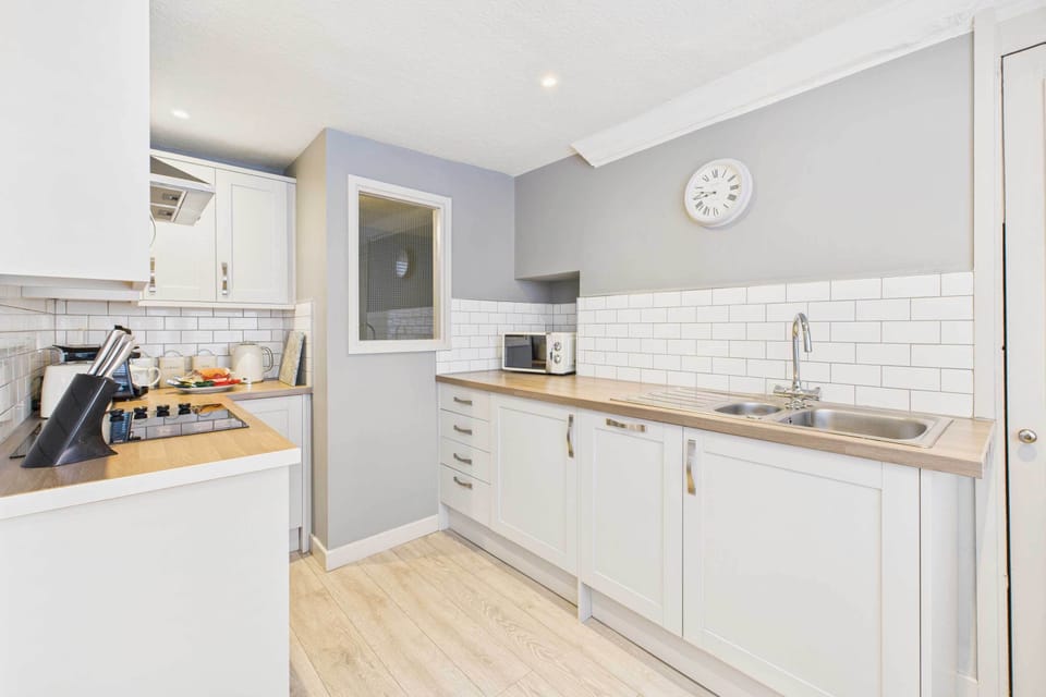 Leading Lights, Whitby - Host & Stay