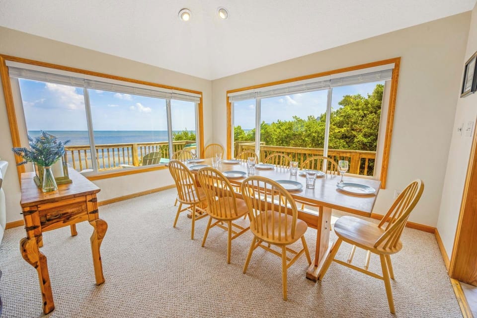 Surf or Sound Realty - 1227 - The Treehouse - Dining Area -4