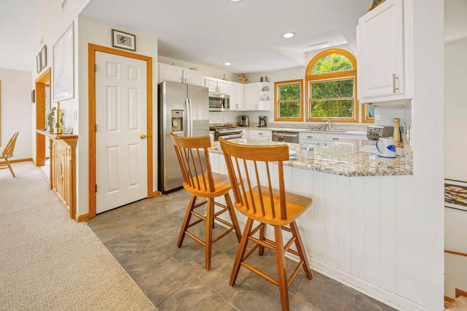 Surf or Sound Realty - 1227 - The Treehouse - Kitchen -1
