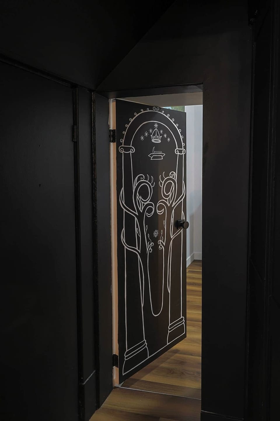 Secret door inspired by Lord of the Rings… for those who recognize the reference 😉